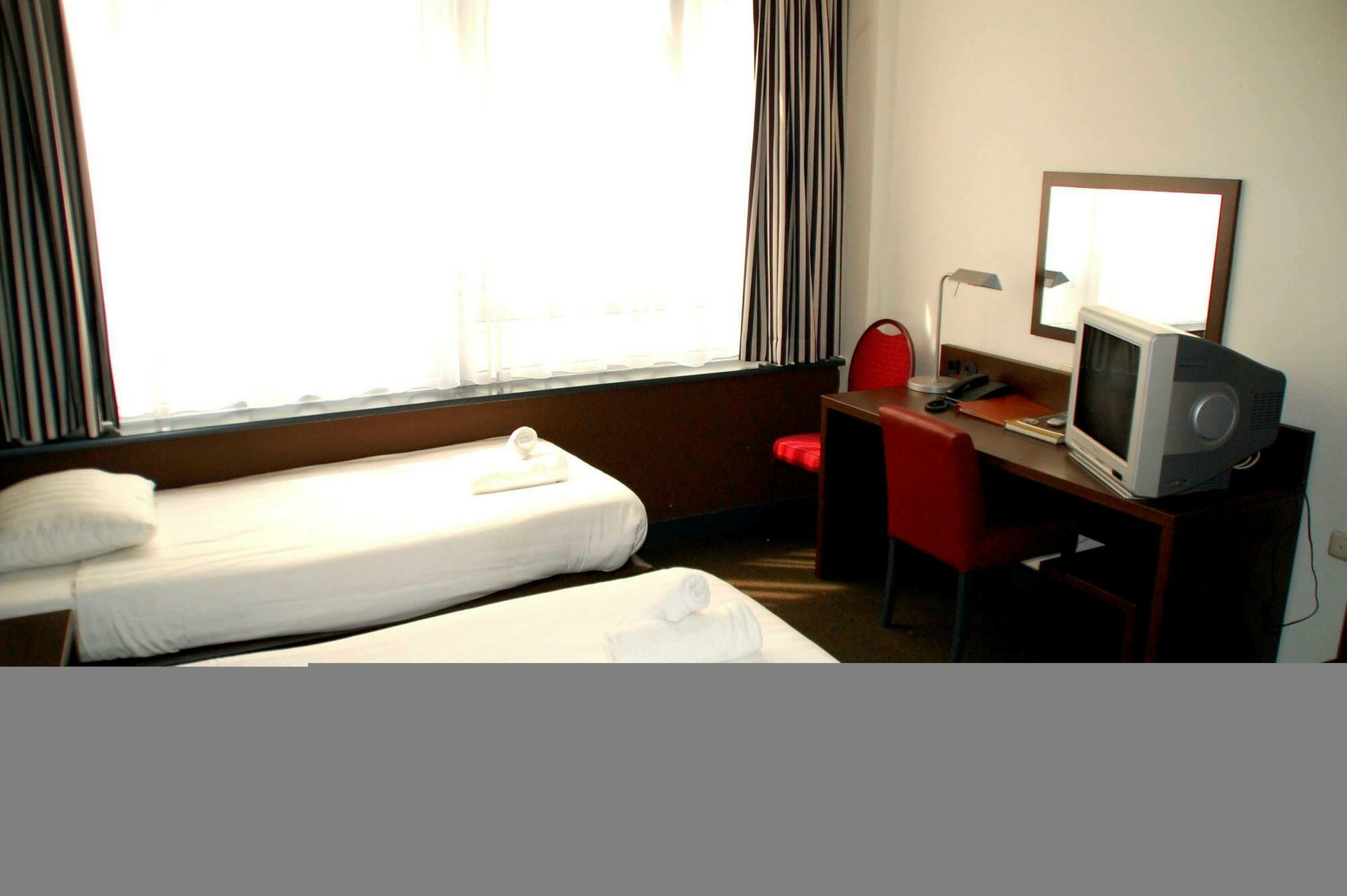 Best Western Amsterdam Exterior photo